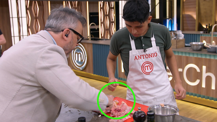Los tips de Donato para deshuesar un pollo | Momentos Imperdibles
