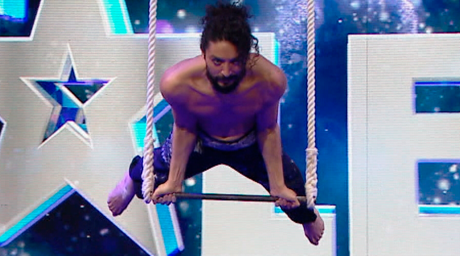 El riesgoso trapecio extremo folclórico: "Está bien mi rodilla" | Mejores momentos
