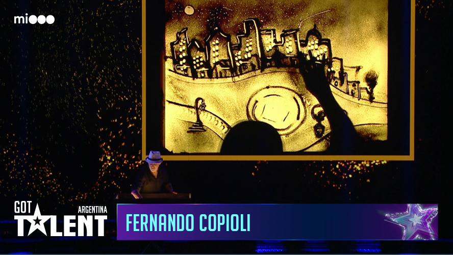 Fernando Copioli - Artista con arena | Cuartos
