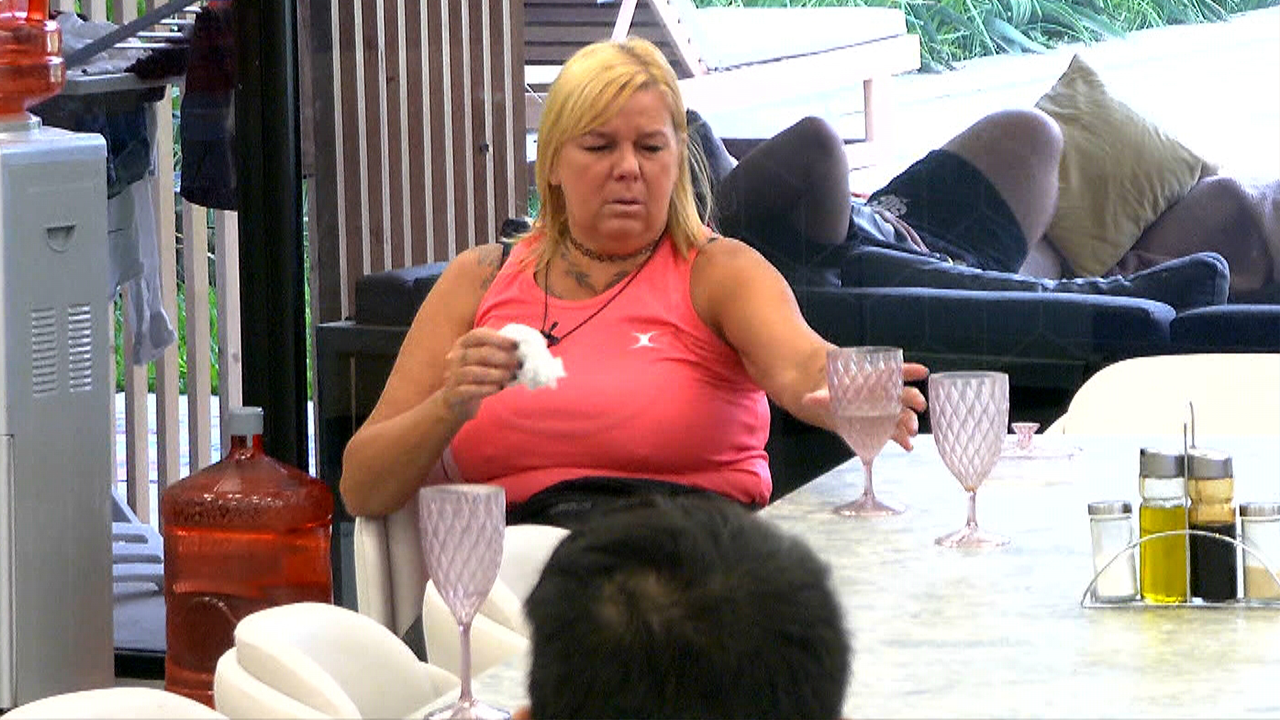 ¿Virginia llora por su pie o porque cada vez está más sola? | Mejores momentos