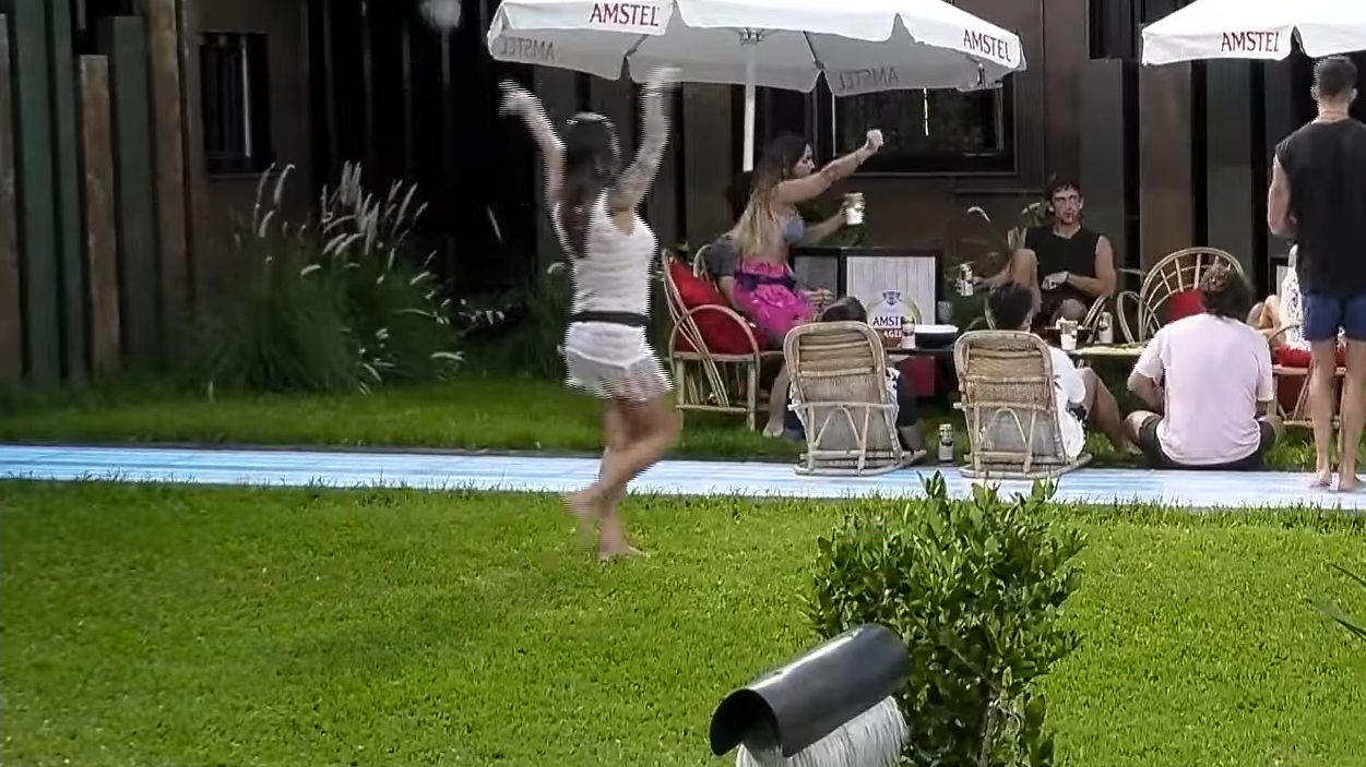 Catalina vs. Agostina: discusión en segundo plano | Mejores momentos