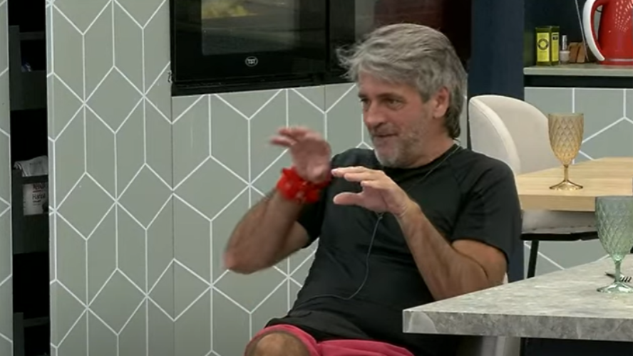 Dario Pitt: ¿Virginia tiene competencia de stand up en la casa? | Mejores momentos