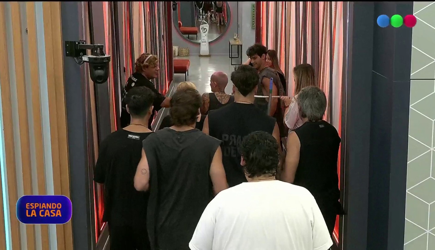 Espiando la casa: 1, 2, 3... ¡Hay que limpiar! | Mejores momentos