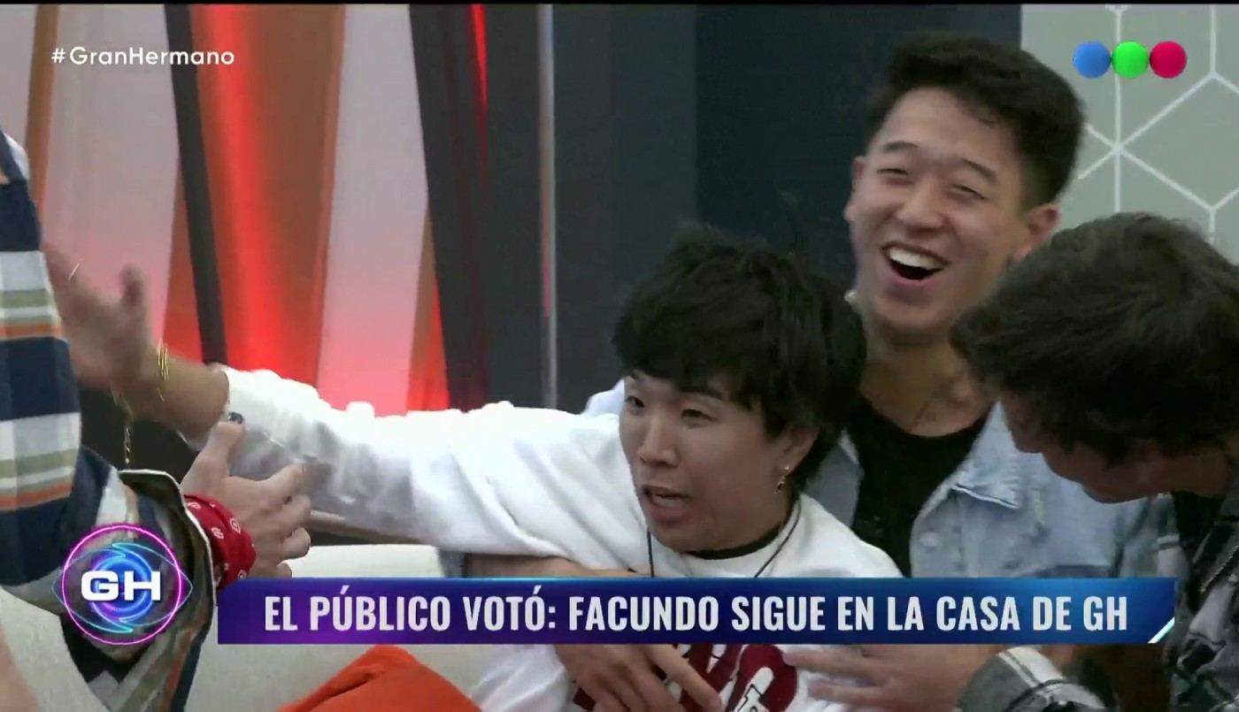 Martín festejó que Facundo sigue en la casa con unas buenas sacudidas | Mejores momentos