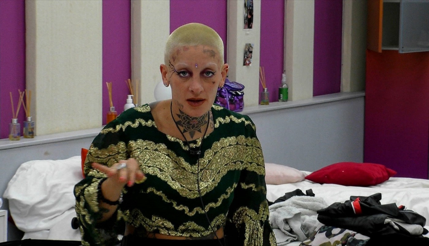 La soledad de Furia en la habitación de las mujeres | Mejores momentos