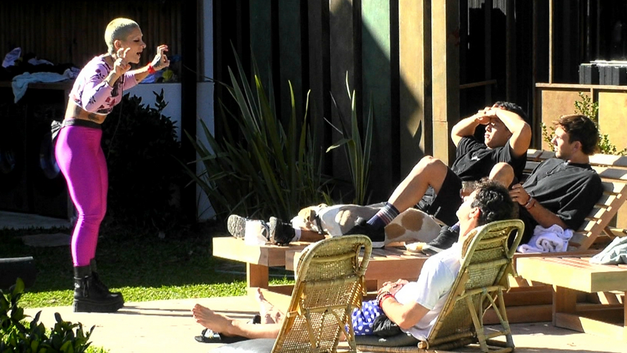 Sin diálogo de por medio: Furia retó a los Bro como si fuera su madre | Mejores momentos