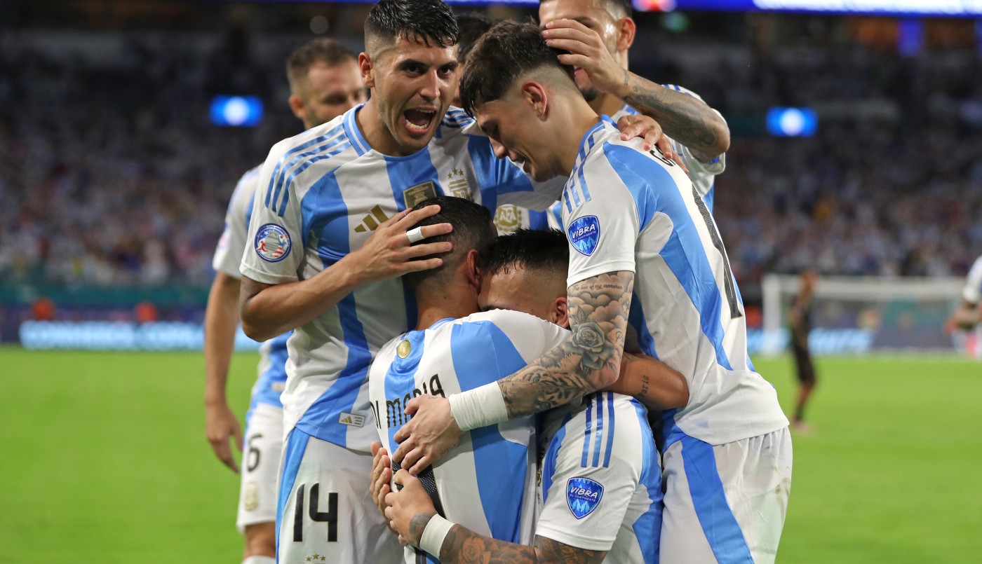 Lautaro Martínez con un gol desde el vestuario para el 1-0 - Argentina vs. Perú - Copa América 2024 | Mejores momentos