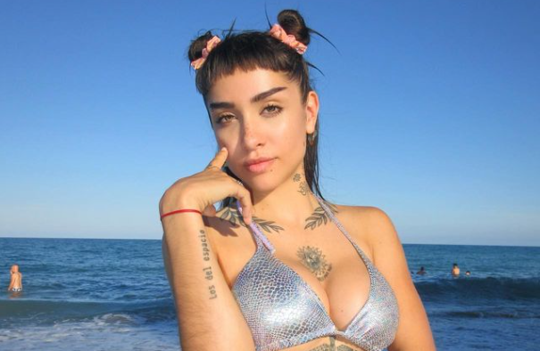 "Un descanso hermoso en medio de la girita": los días de María Becerra en Europa | Música