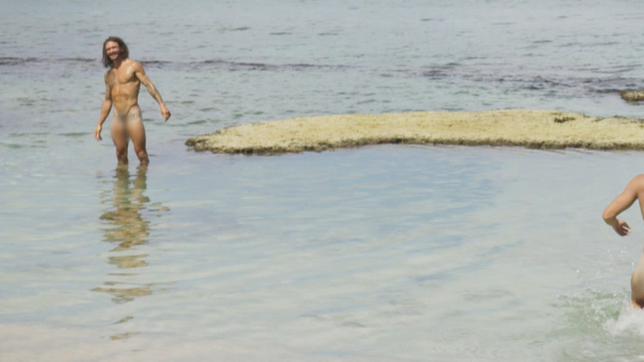 Iván encontró un compañero para bañarse desnudo | Mejores Momentos