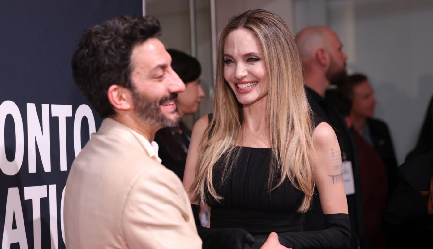 ¿Qué hacen juntos? El encuentro entre Juan Minujín y Angelina Jolie en Toronto | Espectáculos