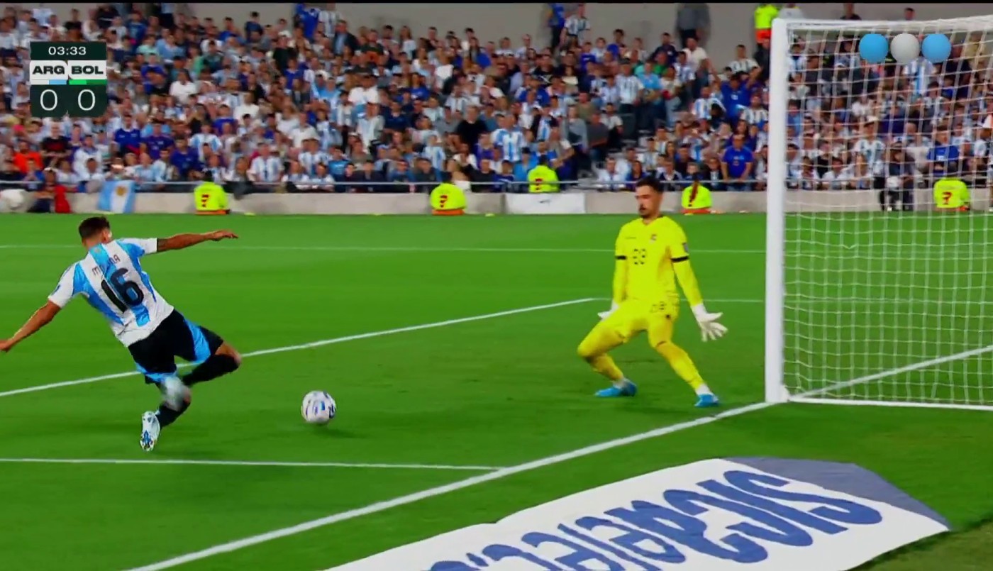¿Era offside? Peligrosa llegada de Nahuel Molina - Argentina vs. Bolivia | Mejores momentos