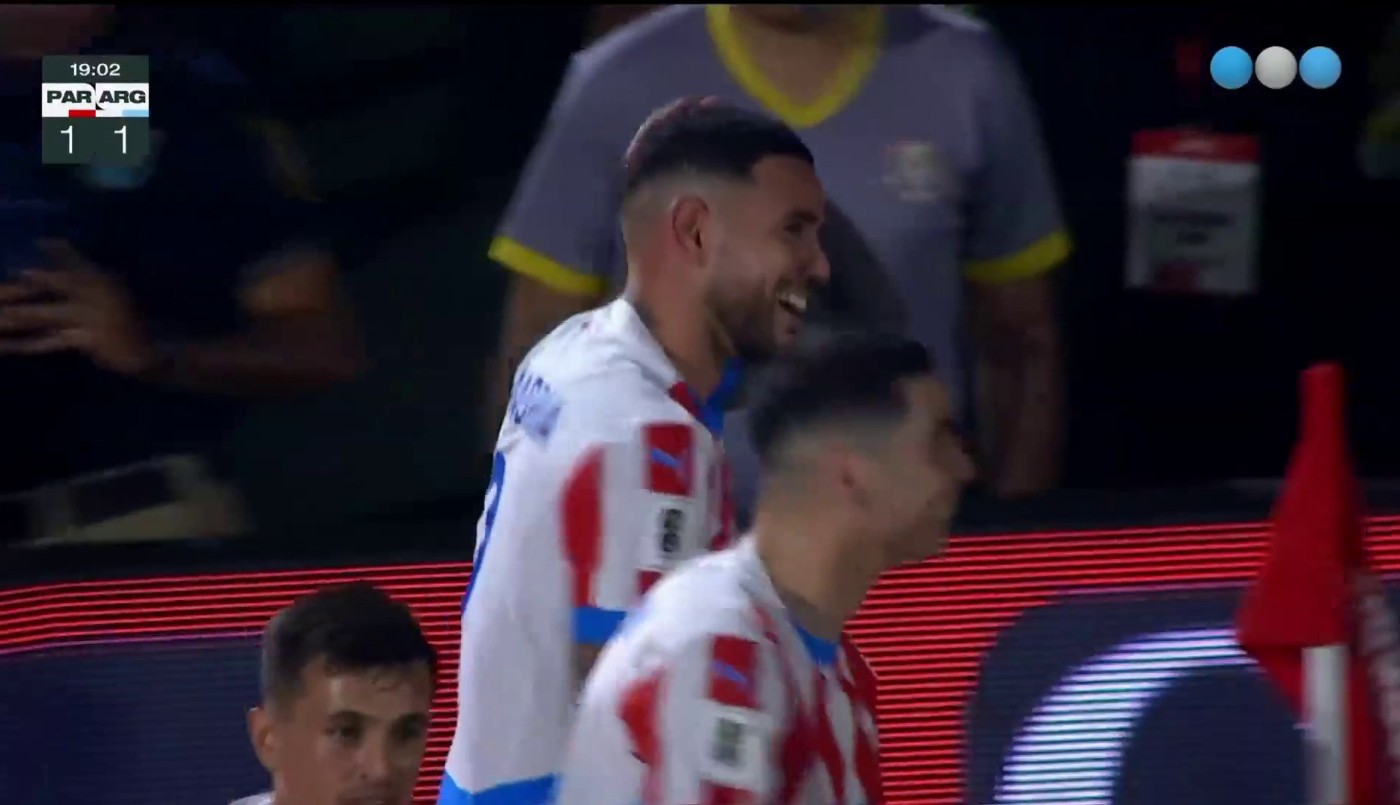 Sanabria empató con un golazo de chilena - Paraguay vs. Argentina | Mejores momentos