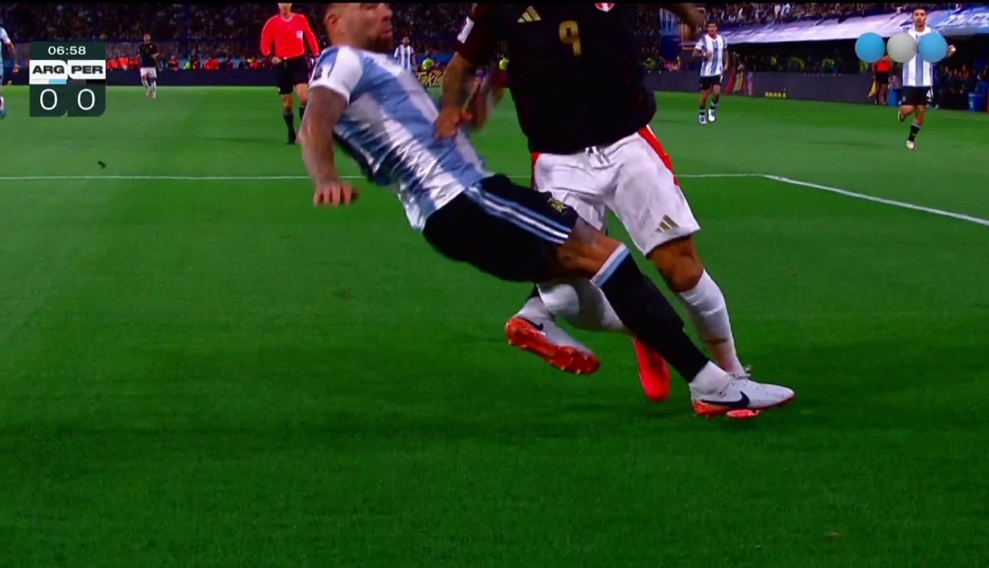 Reclaman penal de Nicolás Otamendi - Argentina vs. Perú - Eliminatorias Sudamericanas 2026 | Mejores momentos