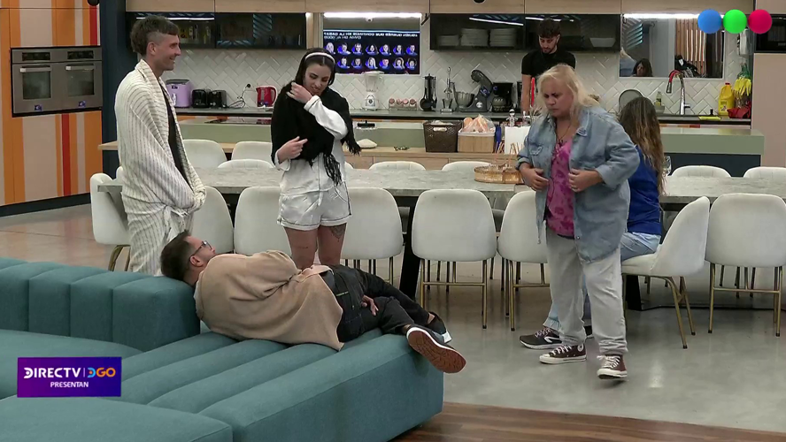 Noche de juegos y chismes en la casa de Gran Hermano | Mejores momentos