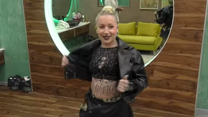 Una inyección de energía: Katia renovada tras recibir su foto familiar | Mejores momentos