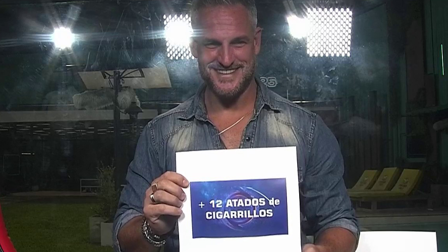 El kiosco vino como anillo al dedo a la escasez de cigarrillos en la casa | Mejores momentos