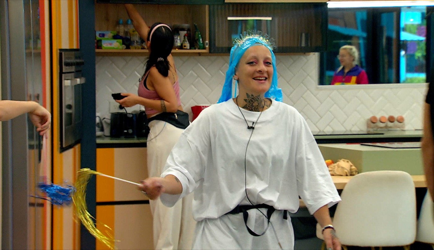 Furia realizó una "limpieza energética" en la casa | Mejores momentos