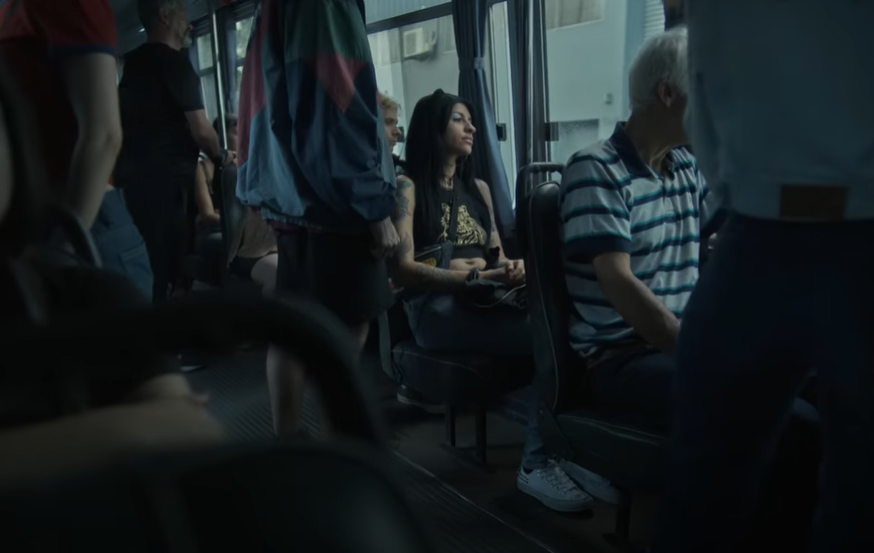 Cazzu estrenó "Con Otra", un cumbión nostálgico que la devuelve al sonido de sus raíces | Noticias