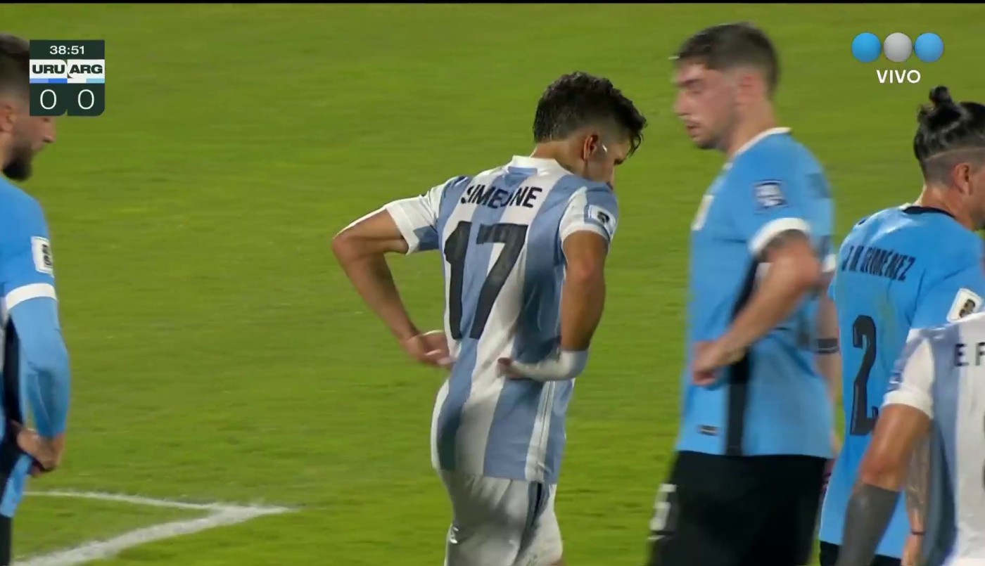 Giuliano Simeone avisó dos veces - Uruguay vs. Argentina - Eliminatorias 2026 | Mejores momentos
