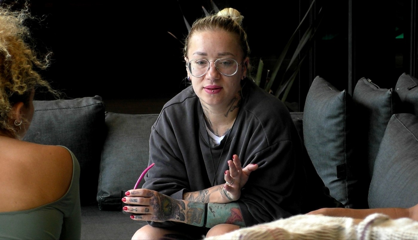 Katia solo quiere un macho tatuado y proveedor | Mejores momentos