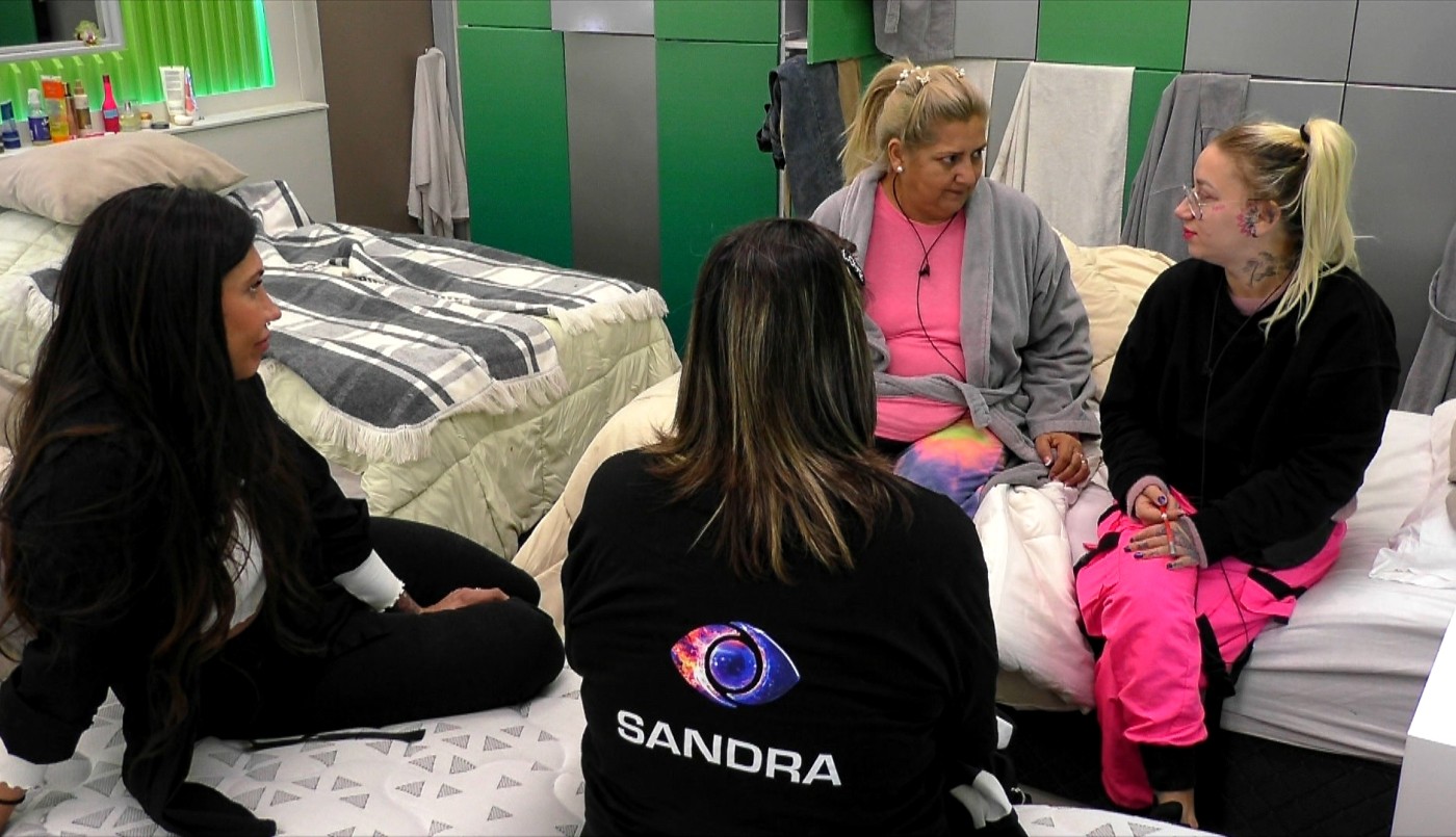 Katia y Petrona tienen menos onda que bandera de chapa | Mejores momentos