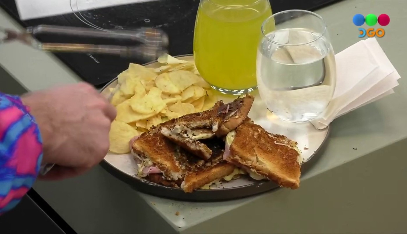 Sobrevivir sin Sandra y Selva: desayunos al paso | Mejores momentos