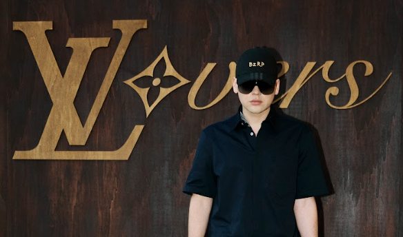 Bizarrap brilló en la Fashion Week de París: cuánto cuesta su look | Espectáculos