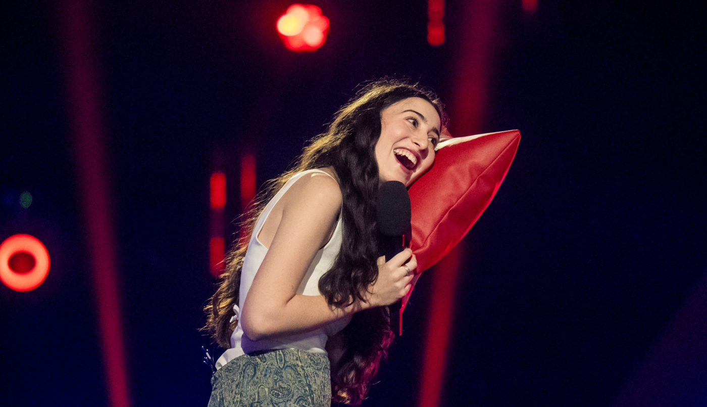 Una participante no se decidía a qué team ir y lo consultó con la almohada | Mejores momentos