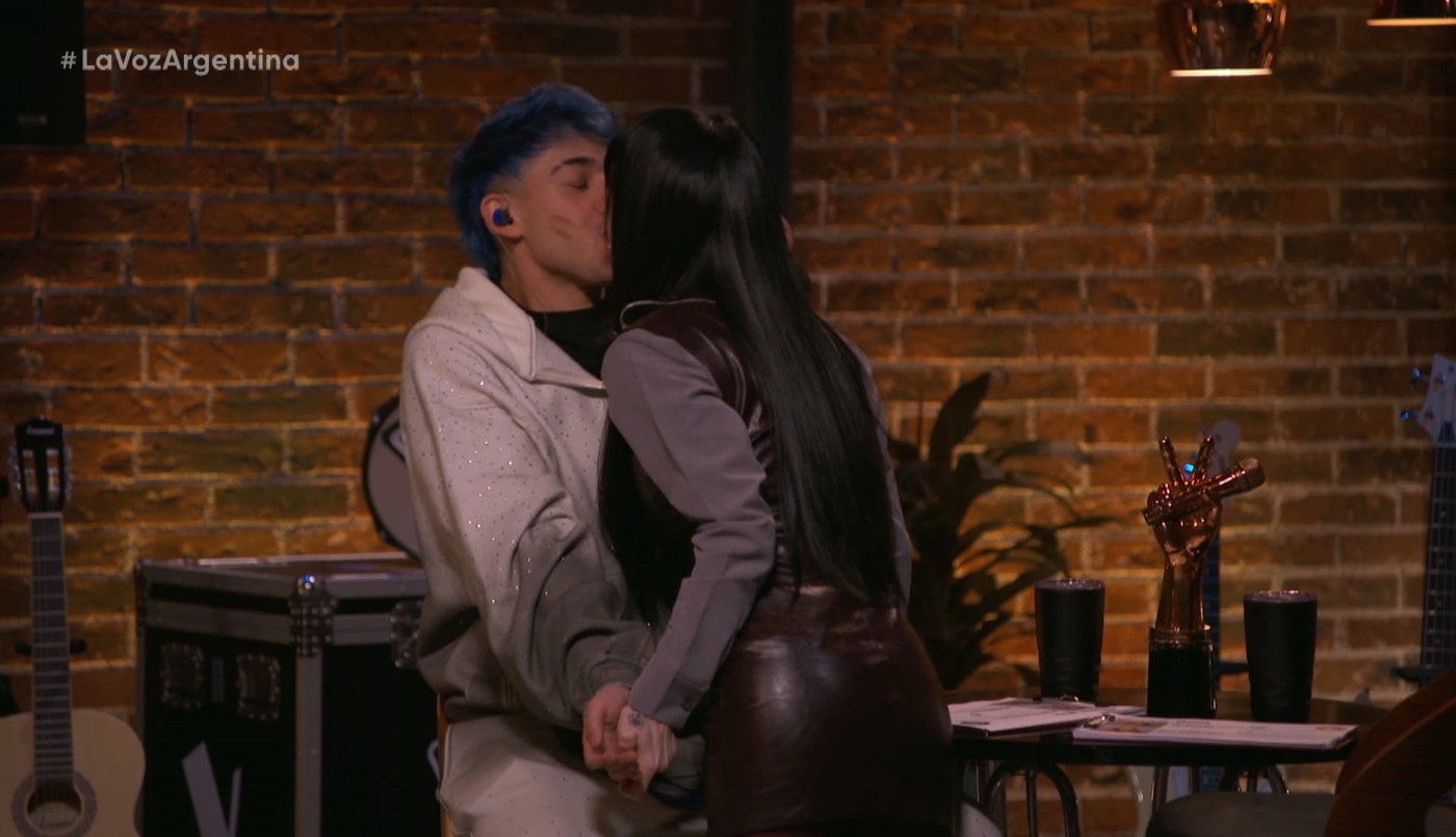 La Joaqui llenó de besos a Luck Ra en su estreno como co-coach | Mejores momentos
