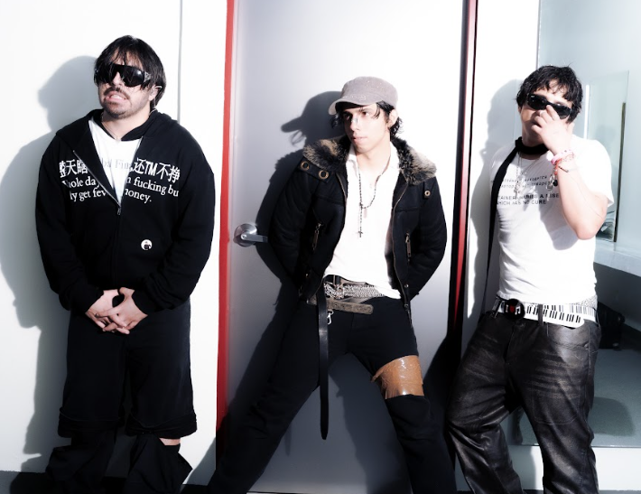 Latin Mafia, el trío de hermanos furor en el mundo que llegará por primera vez a la Argentina | Noticias