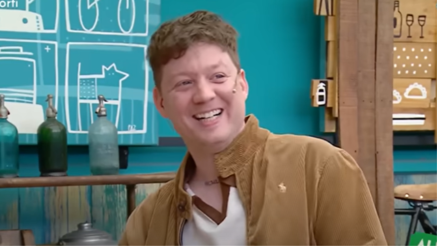 emanero presento a su novia en la peña de morfi | Espectáculos