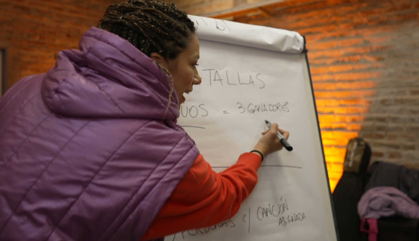 El intento fallido de Milena Salamanca de explicar las próximas etapas de La Voz Argentina 2025 | Mejores momentos