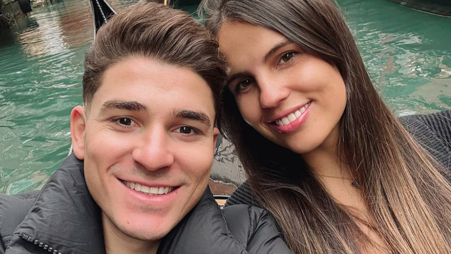 julian alvarez anuncio el nombre de su bebe | Espectáculos