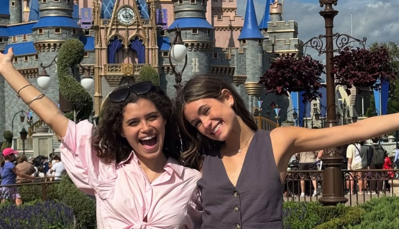 Mora Bianchi y Lola Abraldes en Disney: las postales de un viaje soñado | Espectáculos