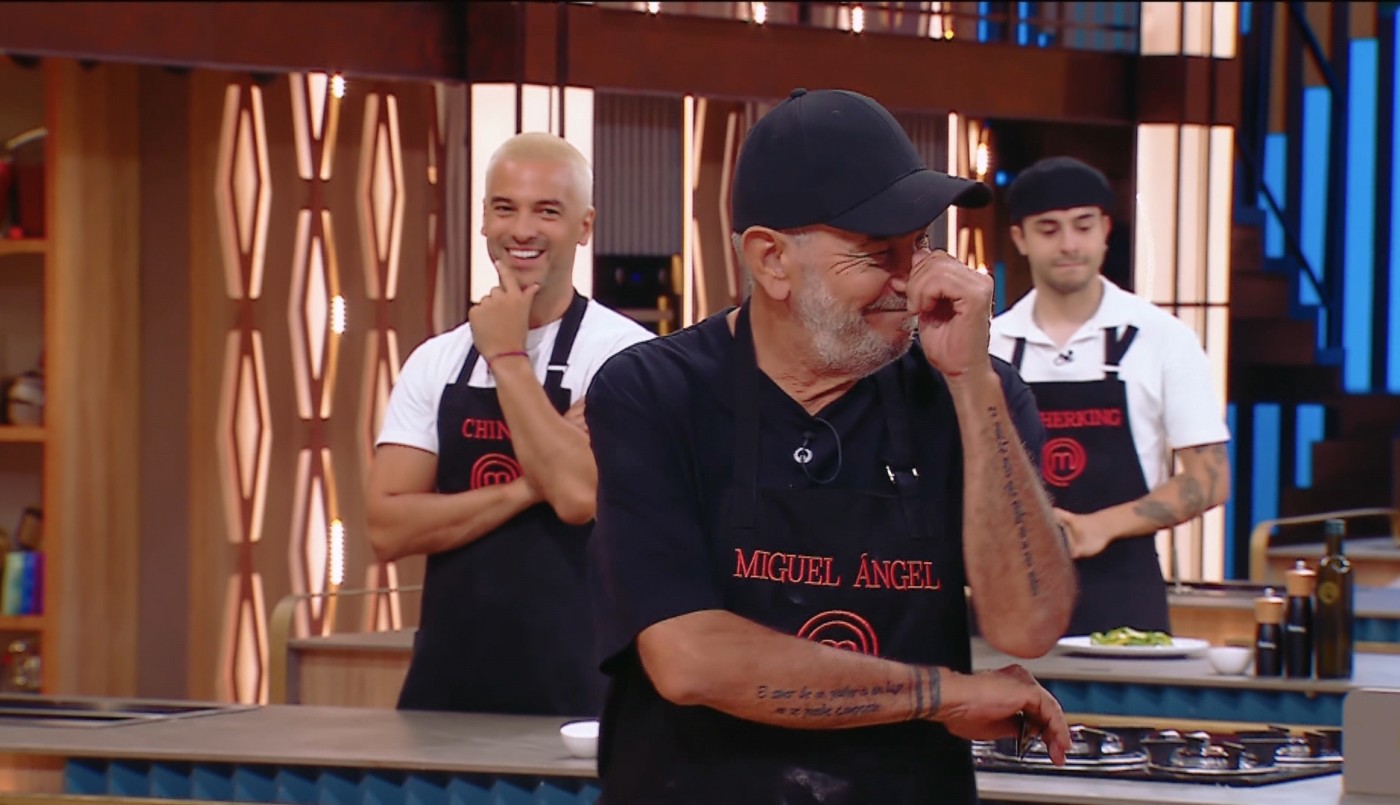 Palitos, risas y estrategia: el divertido cruce entre Miguel Ángel Rodríguez, el jurado y el balcón | Mejores Momentos