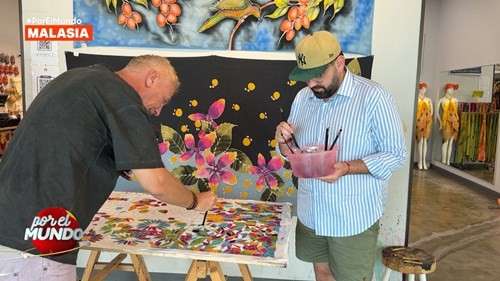 Marley y Damián Betular se animaron a hacer arte batik malayo | Mejores Momentos