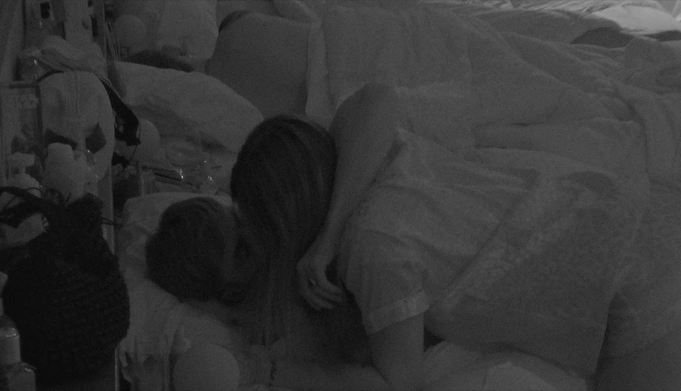 El apasionado beso de buenas noches entre Luana y Zunino | Mejores momentos