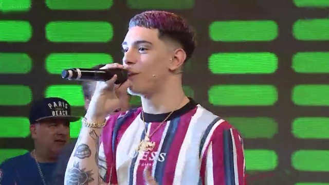 ¡Único! La batalla de los Pollos | Musicales