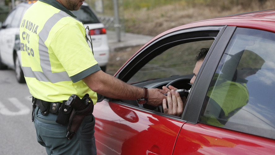 "Tengo drogas, pan y vino" | Virales