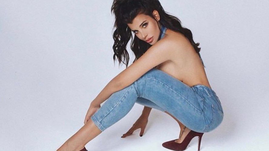 Infartante topless de Charlotte Caniggia | Espectáculos