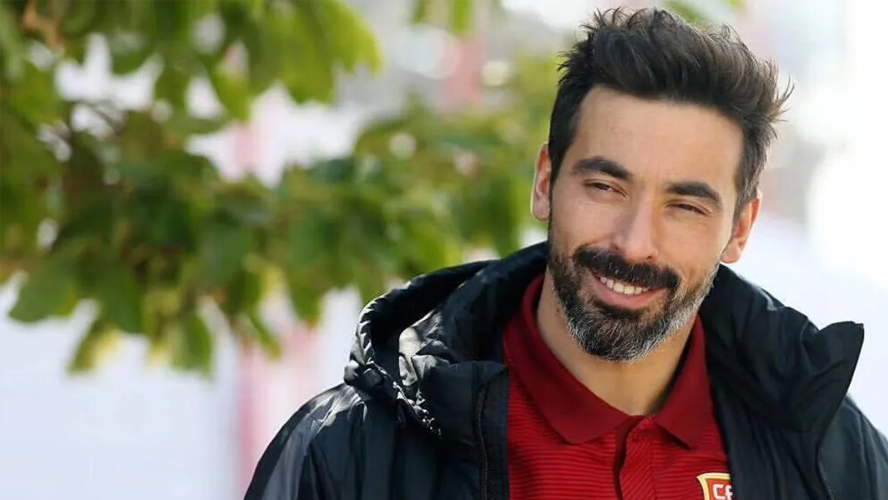 Ezequiel “Pocho” Lavezzi  donó 5 millones de pesos en alimentos para su barrio | Espectáculos