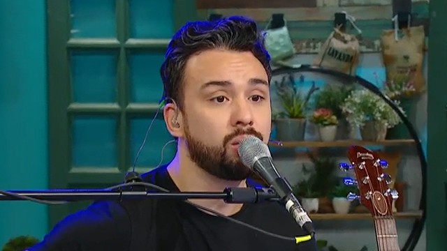 Dos Más Uno y su versión de "Contigo a la distancia" en vivo | Mejores momentos