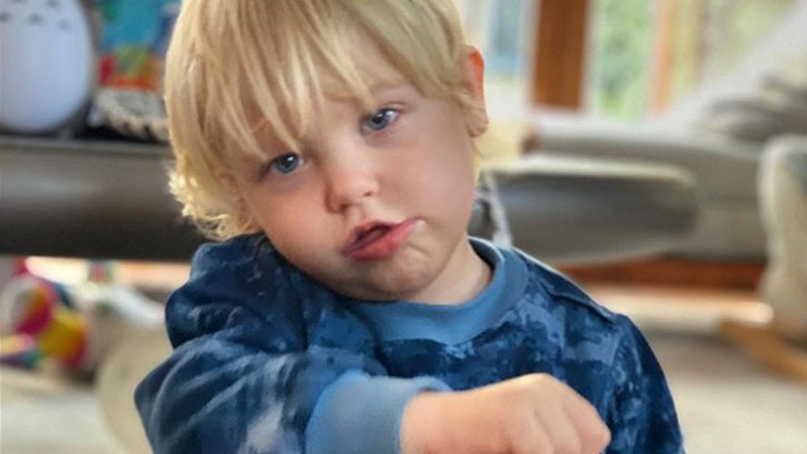 ¡El nuevo juguete de Mirko que todavía no sabe usar! | Espectáculos