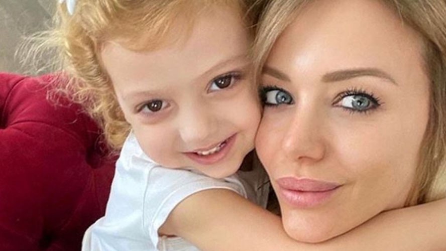 El divertido (y tierno) juego de Evangelina Anderson y su hija | Espectáculos