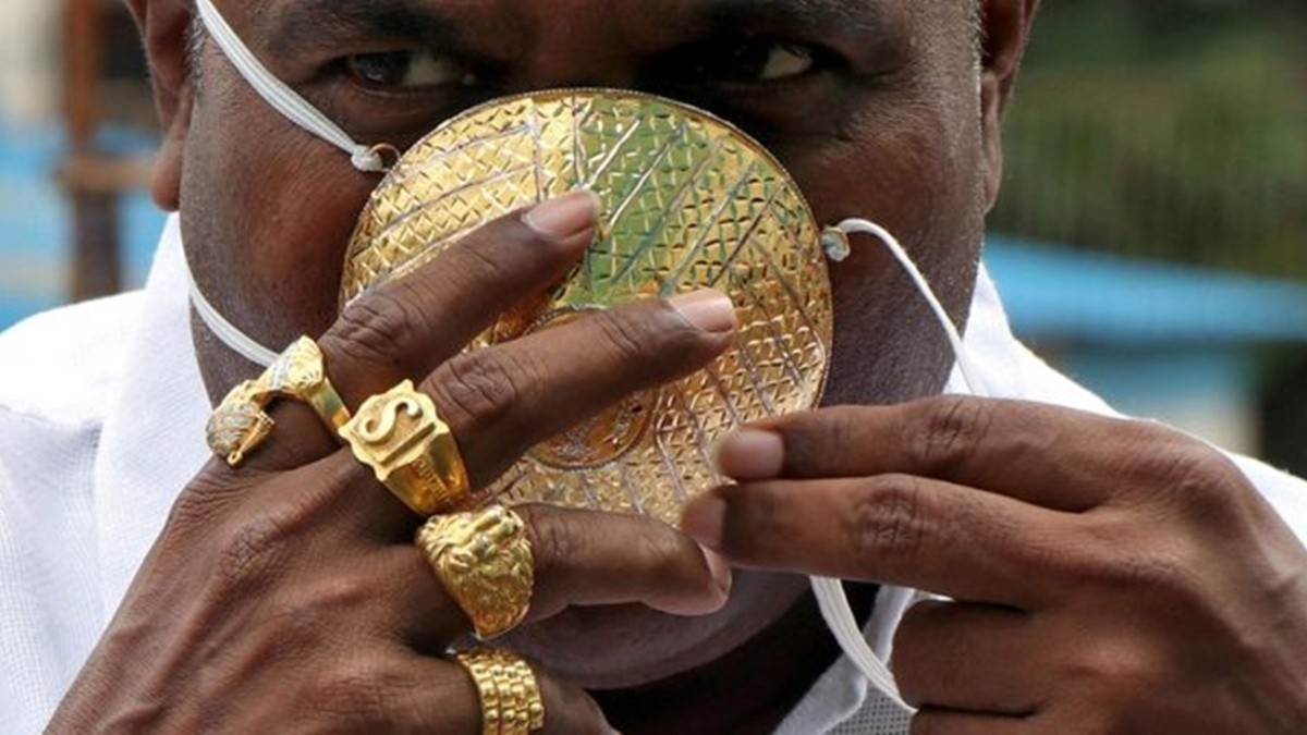 Polémico: el tapabocas más caro del mundo es de oro puro | Virales