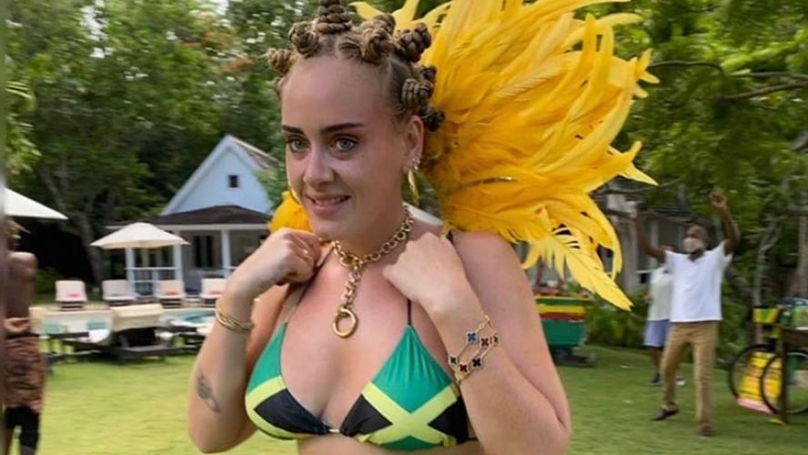 ¿Por qué Adele usó una bikini con la bandera de Jamaica? | Virales