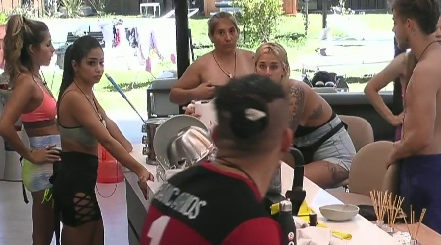 Crisis casa falta alimentos esenciales | Mejores momentos