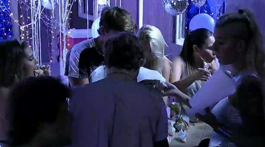 Noche pizzas fiesta espacial | Mejores momentos