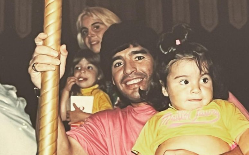 Gianina Maradona y Claudia Villafañe en Napoli: el motivo de su viaje | Espectáculos