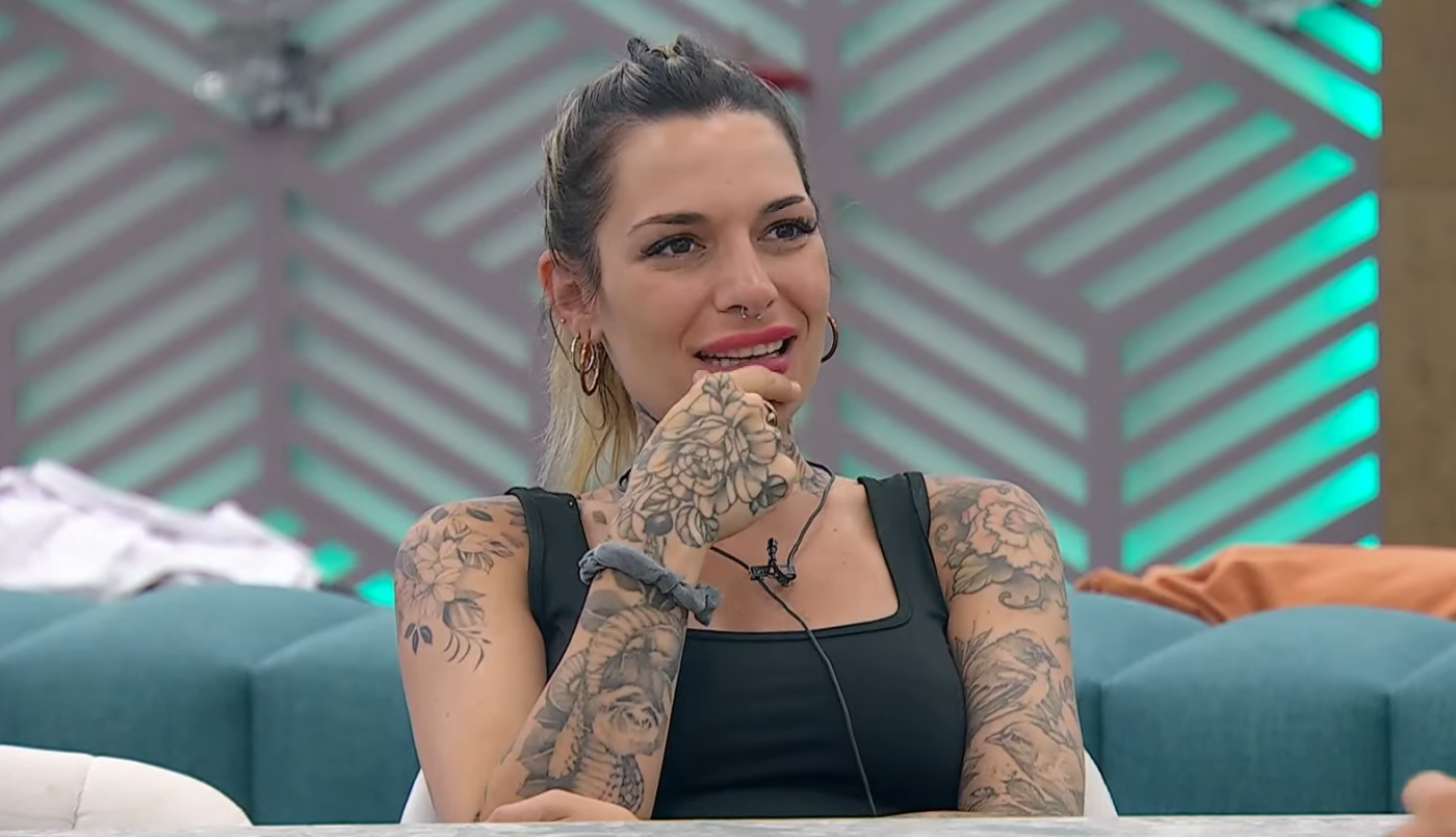 Sofía discrepa de los cuchicheos de las más jóvenes de la casa: "Seré más adulta, no sé" | Mejores momentos